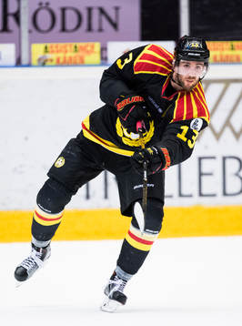 Brynäs Ryan Gunderson med pucken