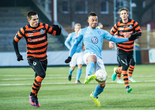 Helsingørs Mikkel Basse mot Malmö FFs Tobias Sana