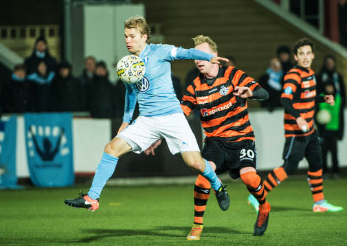 Malmö FFs Oscar Lewicki mot Helsingørs Jonathan LåLå