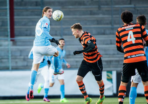 Malmö FFs Pawel Cibicki mot Helsingørs Andreas Holm Jensen