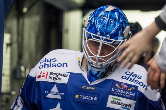 Leksands målvakt Atte Engren på väg in för 3e perioden