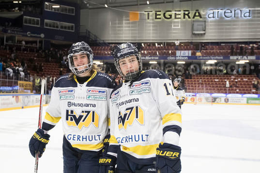 s Isac Brännström och Erik Brännström jublar