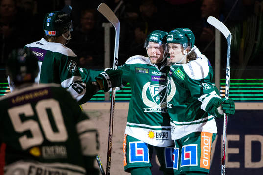Bläddra bland fler bilder av Ishockey, SHL, Färjestad - Karlskrona