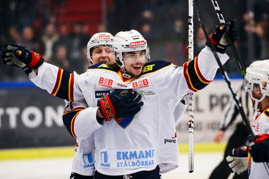 Djurgårdens Gustav Possler jublar