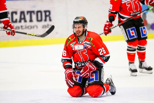 Örebros Greg Squires har ont