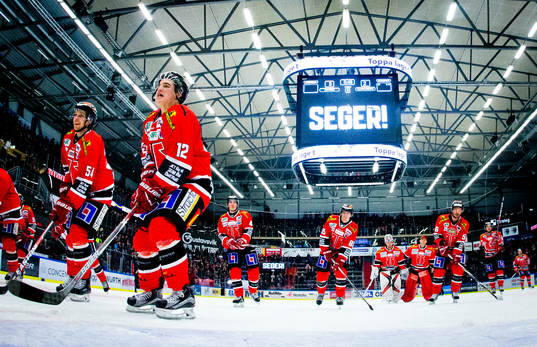 Örebrosspelarna Glenn Gustafsson, Joel Mustonen och Kalle