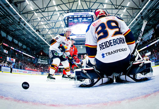 Örebros Martin Johansson gör 2-2 på Djurgårdens