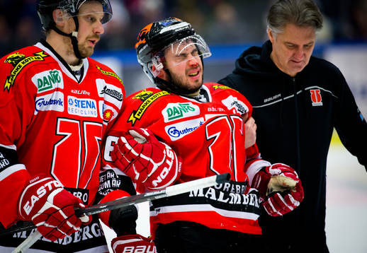 Örebros Greg Squires leds av isen yr