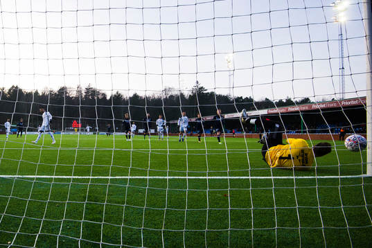 GAIS Luka Mijaljevic gör 2-0 på straff på Utsiktens