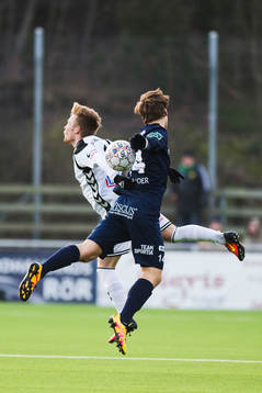 GAIS Andreas Peterson i nickduell med Utsiktens Olof