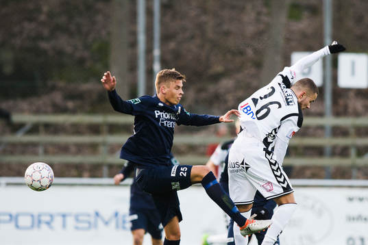 Utsiktens Felix Von Barth i nickduell med GAIS Malkolm