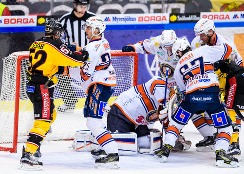 Luleås Karl Fabricius i bråk med Växjös Philip Holm
