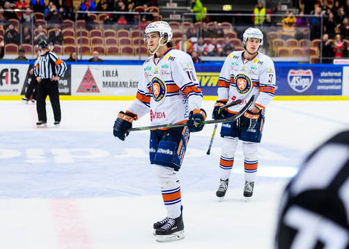 Växjös Dennis Everberg (v) och Oliver Bohm (h) deppar