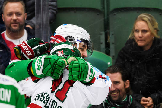 Rögles Kevin Marshall och Frölundas Victor Olofsson