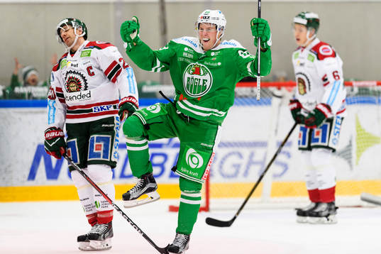 Rögles David Åslin jublar