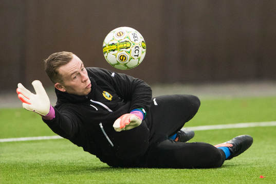 Hammarbys målvakt Ögmundur Kristinsson innan