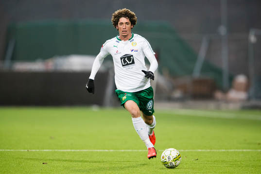 Hammarbys Romulo Cabral Pereira Pinto med bollen