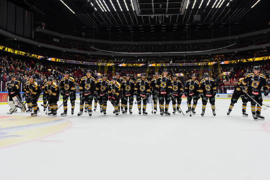 Panterns spelare jublar