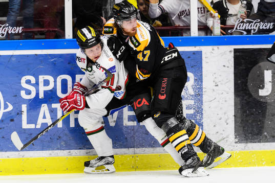 Modos Kristian Jakobsson och Panterns Andreas Söderberg