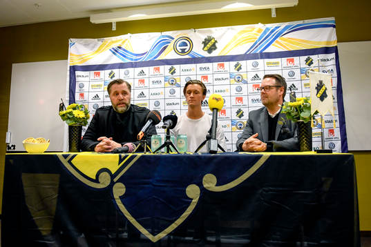 s sportchef Björn Wesström och Kristoffer Olsson  vid en