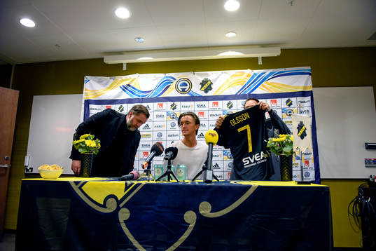 s sportchef Björn Wesström och Kristoffer Olsson  vid en