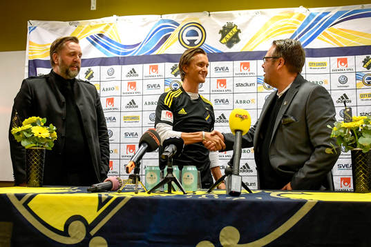 s sportchef Björn Wesström och Kristoffer Olsson  vid en
