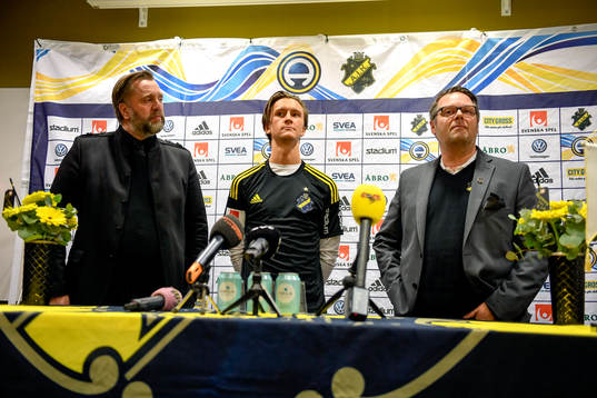 s sportchef Björn Wesström och Kristoffer Olsson vid en