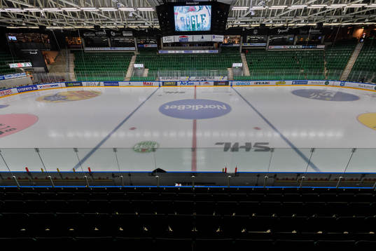 Vy över isen i Lindab Arena