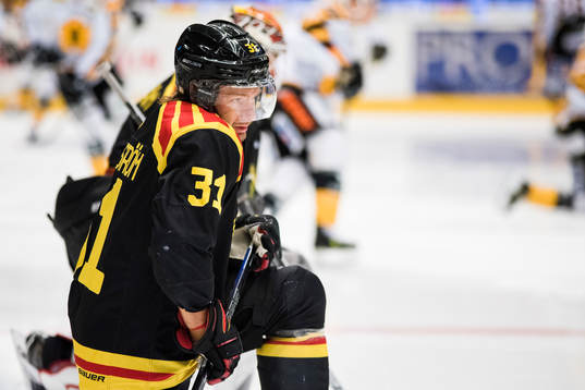 Brynäs Jonathan Granström före ishockeymatchen i SHL