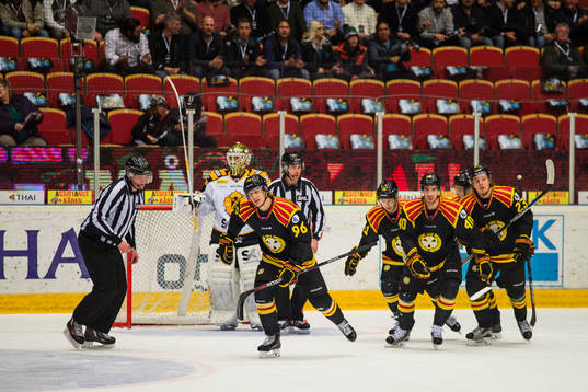 Brynäs Oskar Lindblom jublar