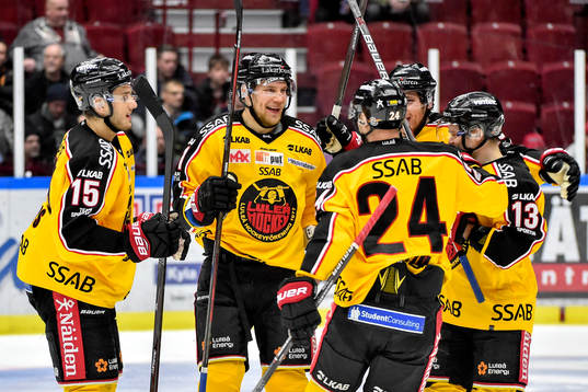 Luleås Johan Harju jublar
