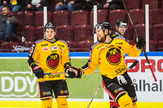 Luleås Johan Harju jublar