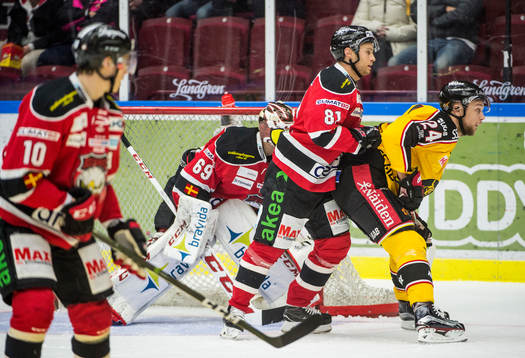 Luleås Johan Harju mot Malmö Redhawks Ilari Filppula,