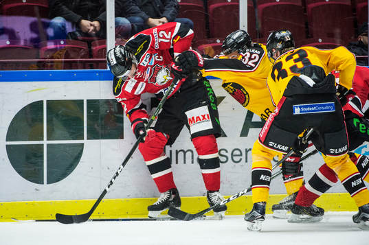 Malmö Redhawks Andreas Thuresson mot Luleås Oscar Engsund