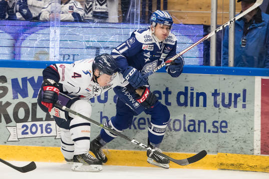 Leksands Martin Karlsson och Linköpings Niclas Lundgren  i