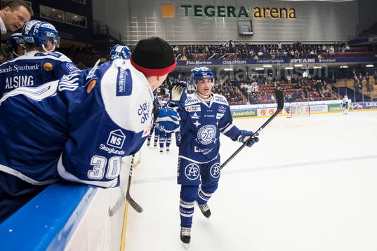 Leksands Oskar Lang jublar