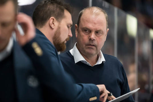 Leksands tränare Per-Erik Johnsson och assisterande
