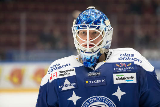 Leksands målvakt Atte Engren  i ishockeymatchen i SHL