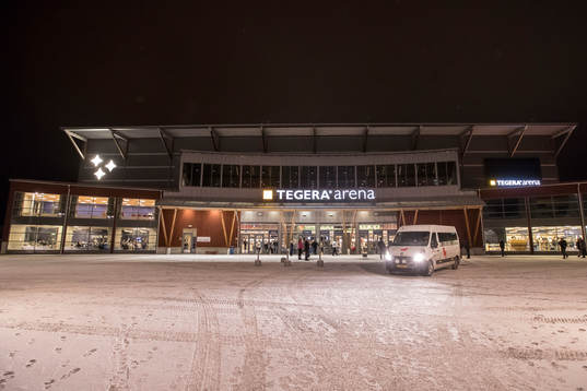 Tegera Arena exteriör i ishockeymatchen i SHL mellan