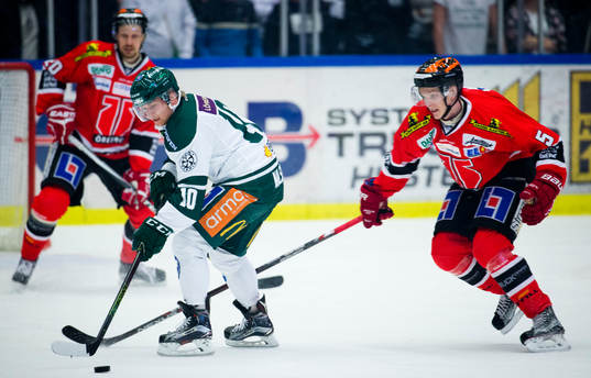 Färjestads Marcus Nilsson och Örebros Gustav Backström