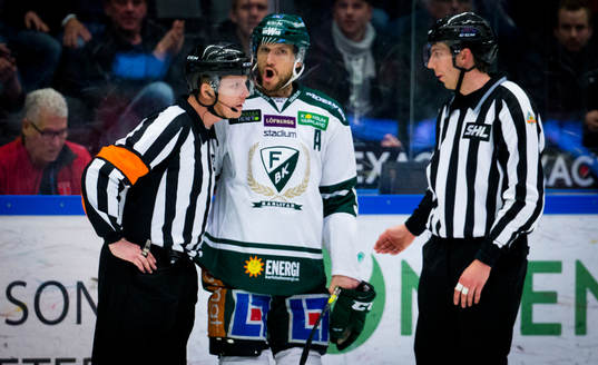 Färjestads Ole-Kristian Tollefsen fick matchstraff