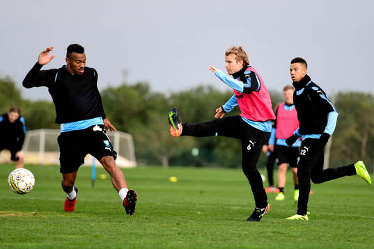 Malmö FFs Oscar Lewicki och Felipe Carvalho