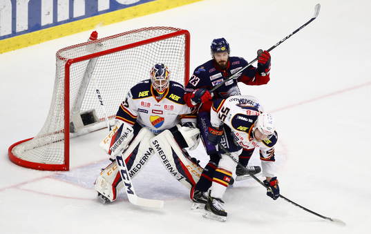 Djurgårdens målvakt Adam Reideborn, Linköpings Niklas