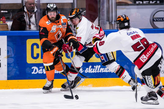 Karlskronas Mattias Karlsson   och Örebros Glenn Gustafsson