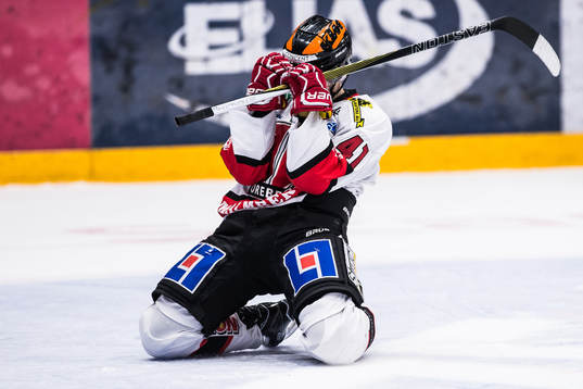 Örebros Joel Mustonen jublar
