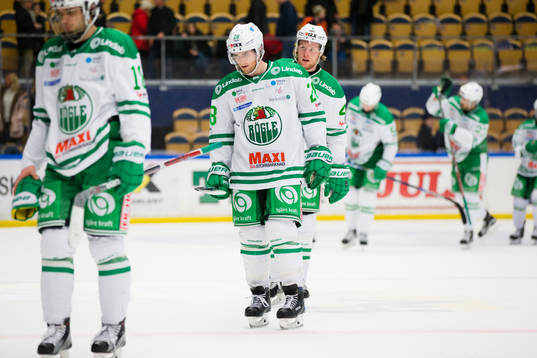Rögles Cade Fairchild och Ludvig Claesson deppar när de