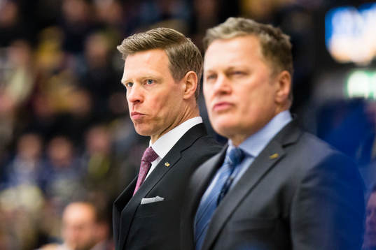s assisterande tränare Nicklas Rahm och assisterande