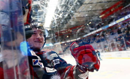 Linköpings spelare med Jakob Lilja jublar