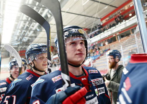 Linköpings spelare med Jakob Lilja jublar
