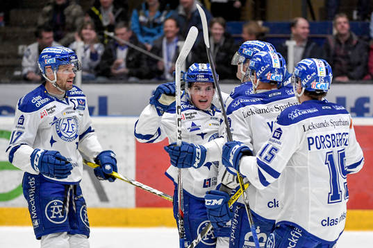 Leksands Oskar Lang jublar
